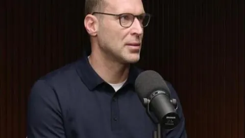 NBA史上最胖不自律球员：54岁离世，曾征战CBA入狱服刑